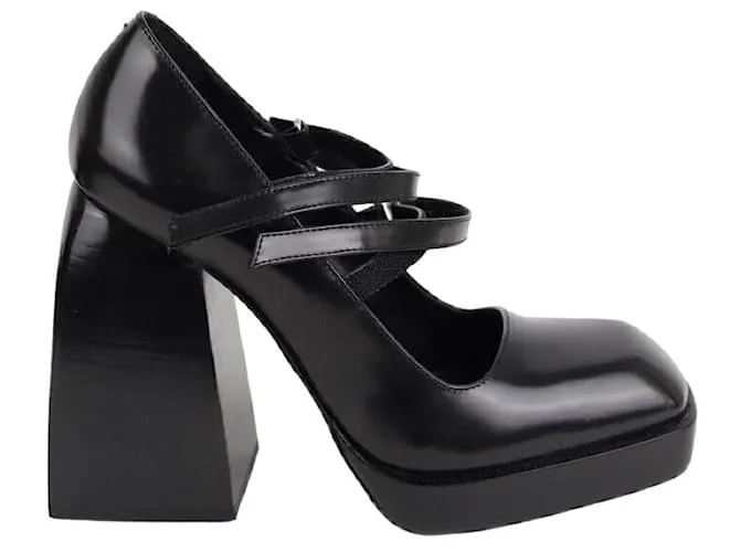 Autre Marque Tacones de cuero Negro 