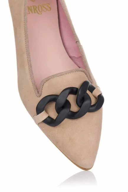 Bailarina con cadena