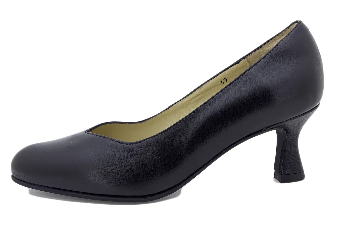 Black Leather Pump