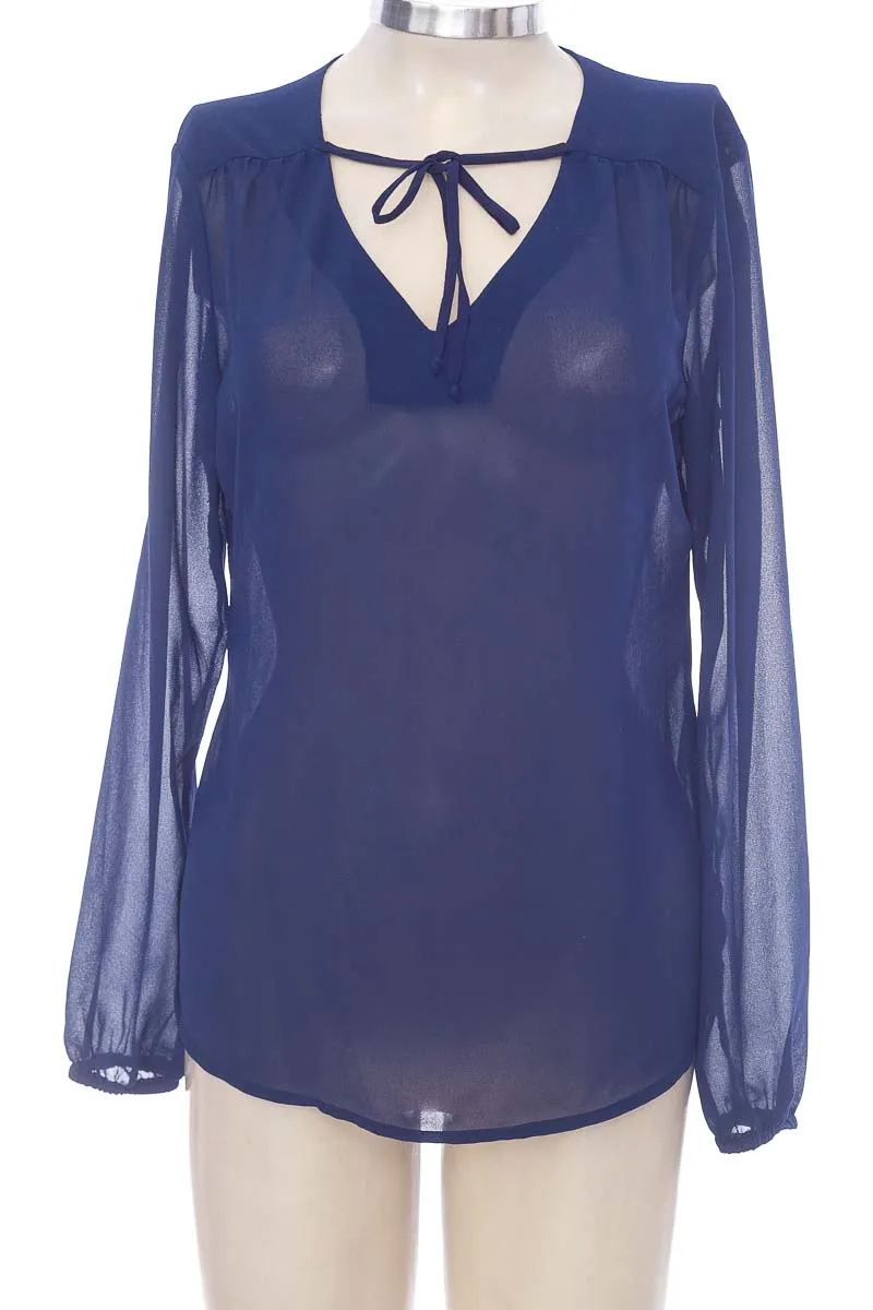 BLUSA COLOR AZUL  TINTA