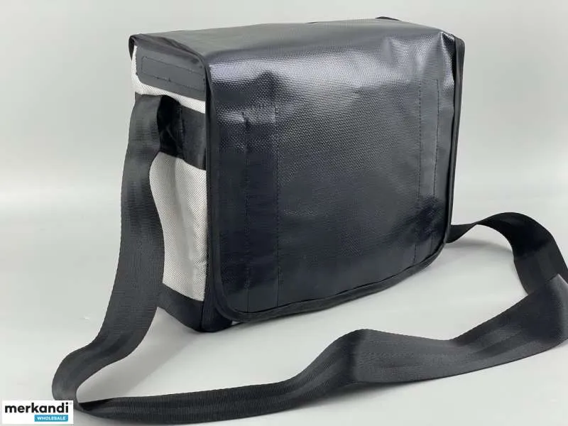 BOLSO BANDOLERA GRISNEGRO. ACOLCHADO AL AIRE LIBRE, CAMPING, OCIO.