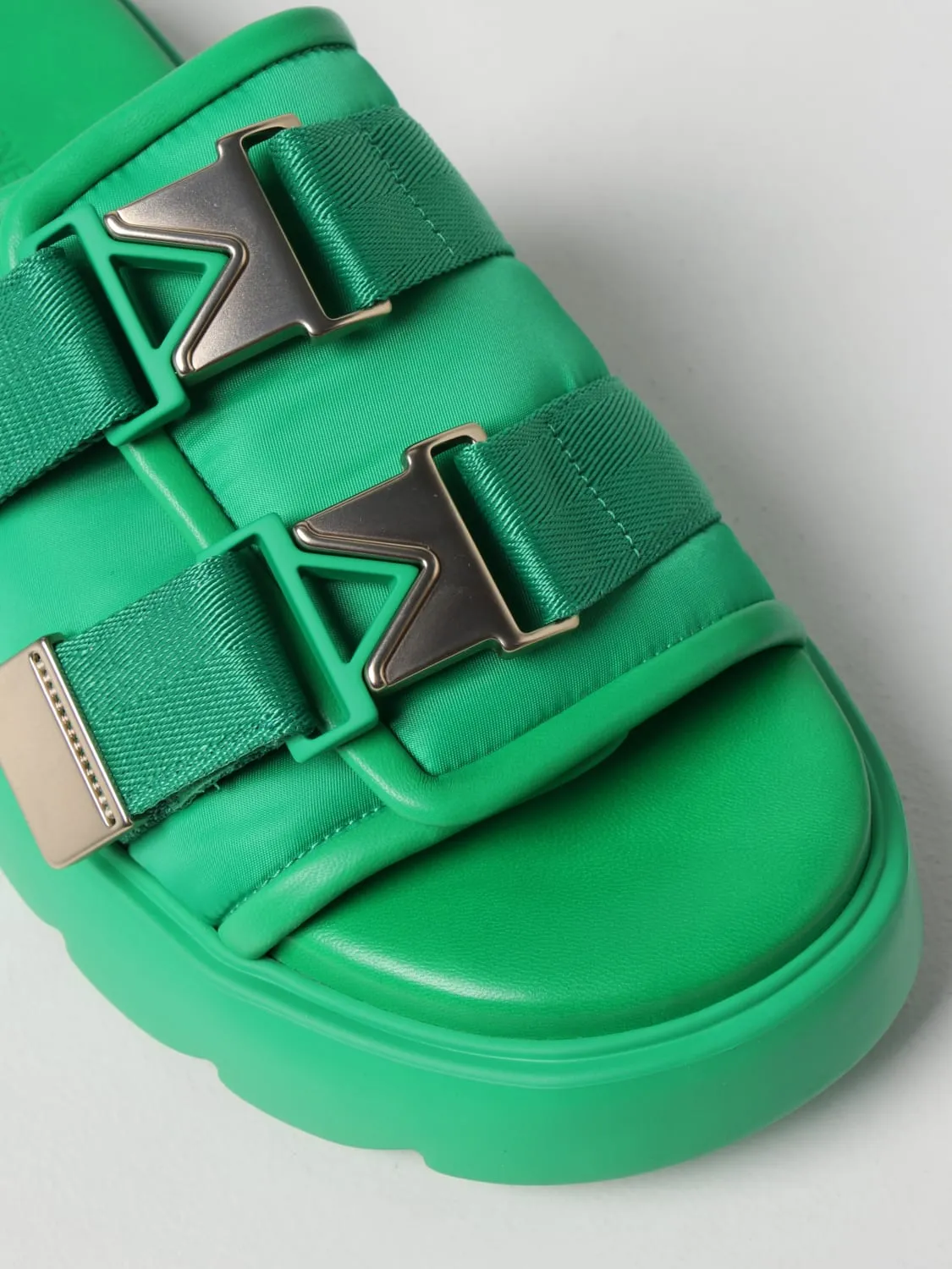 Bottega Veneta Flash Sandalia plana en caucho y lona
