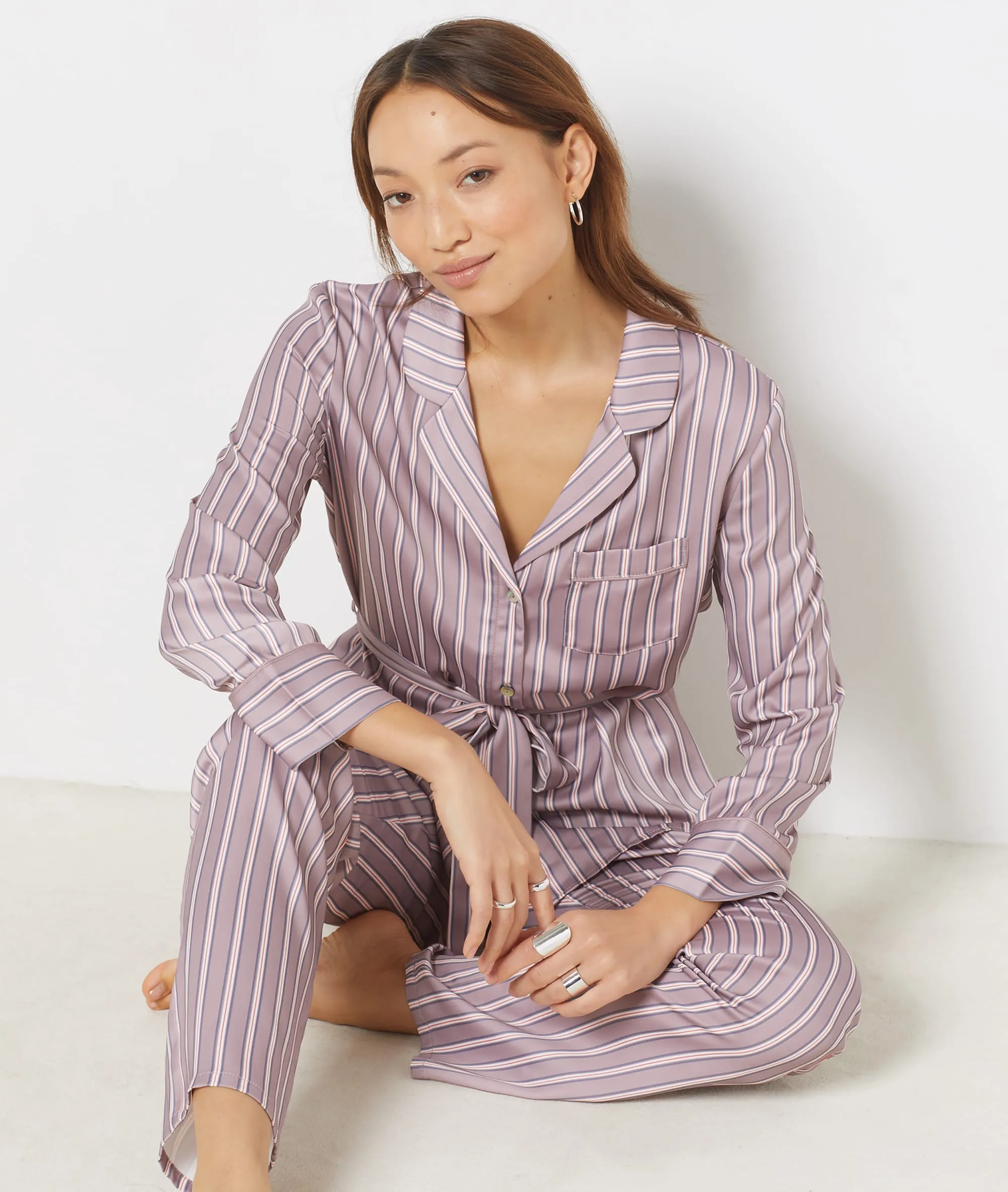 CAMISA PIJAMA ANUDADA CON LAZADA ESTAMPADO RAYAS HONEY IMP FD TAUPE  ETAM