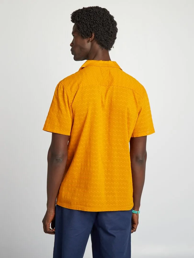 CAMISA TEXTURIZADA DE MANGA CORTA  AMARILLO