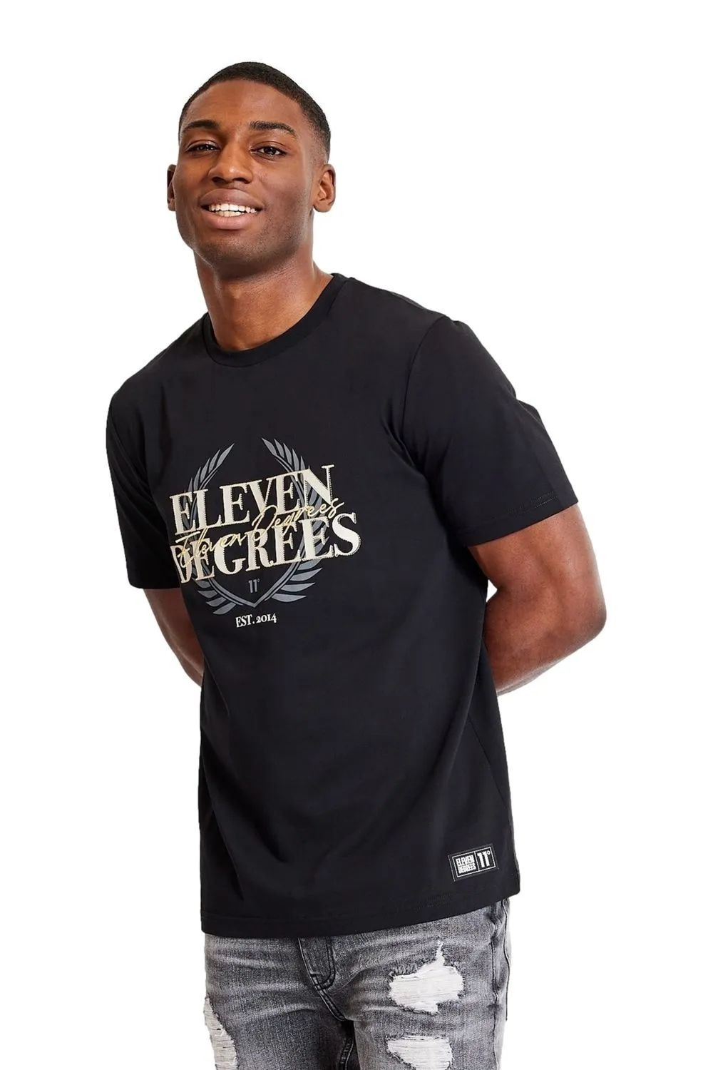 Camiseta 11 degrees negra crest graphic tee