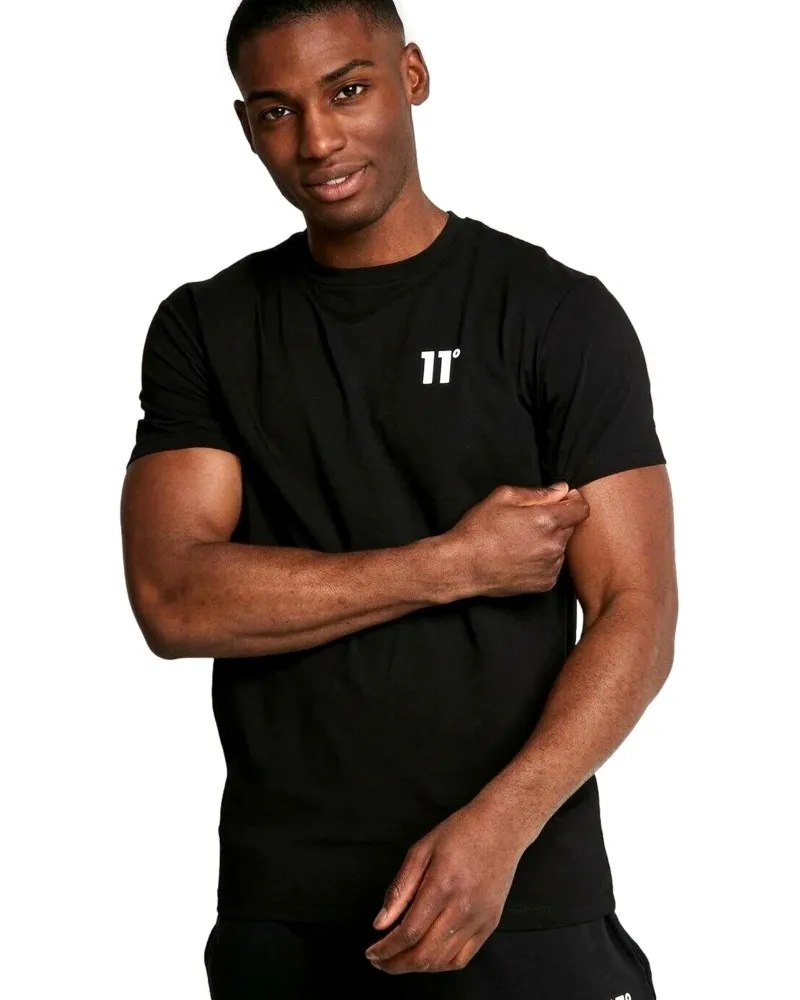 Camiseta 11 degrees negra logo estampado pecho manga corta