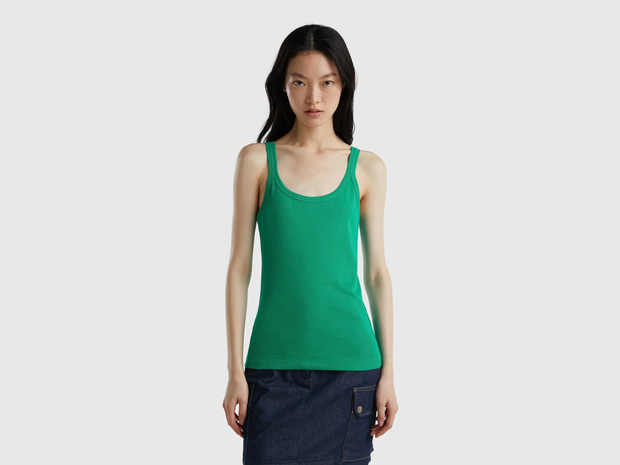 Camiseta de tirantes verde de 100 % algodón