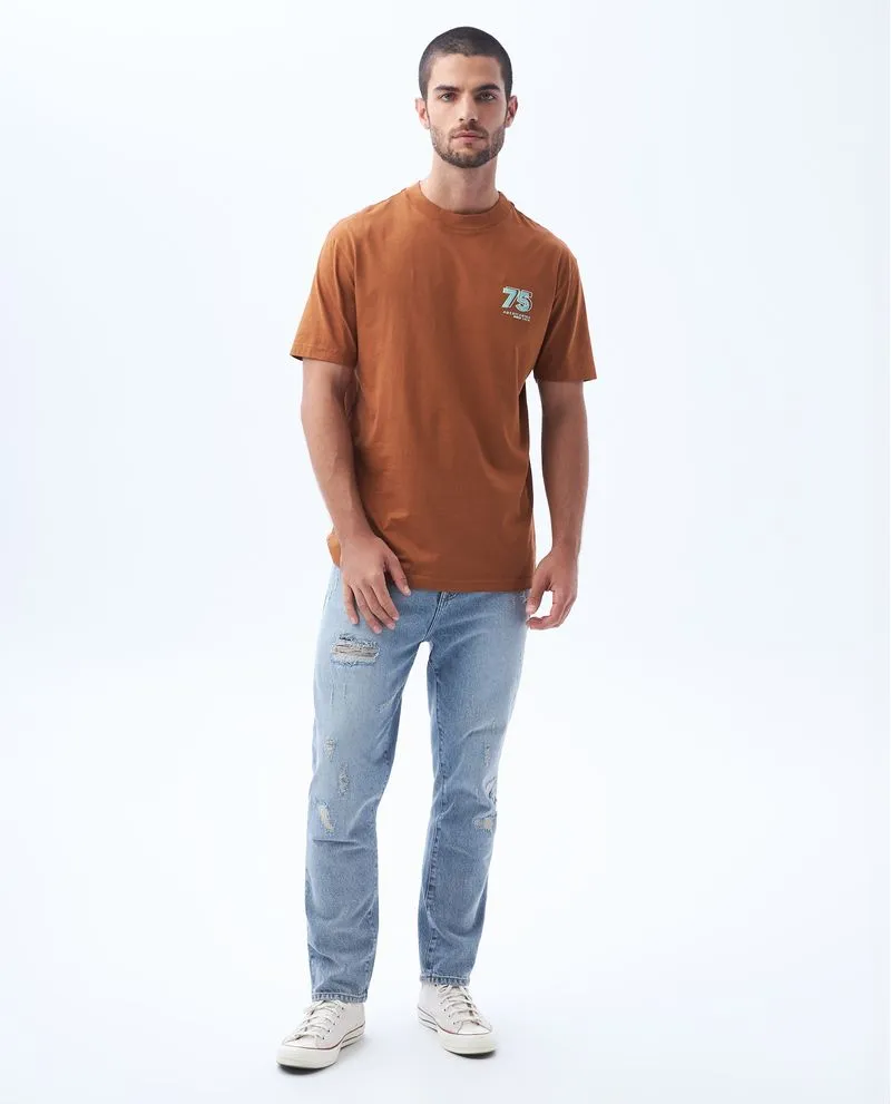 Camiseta estampada en frente para hombre