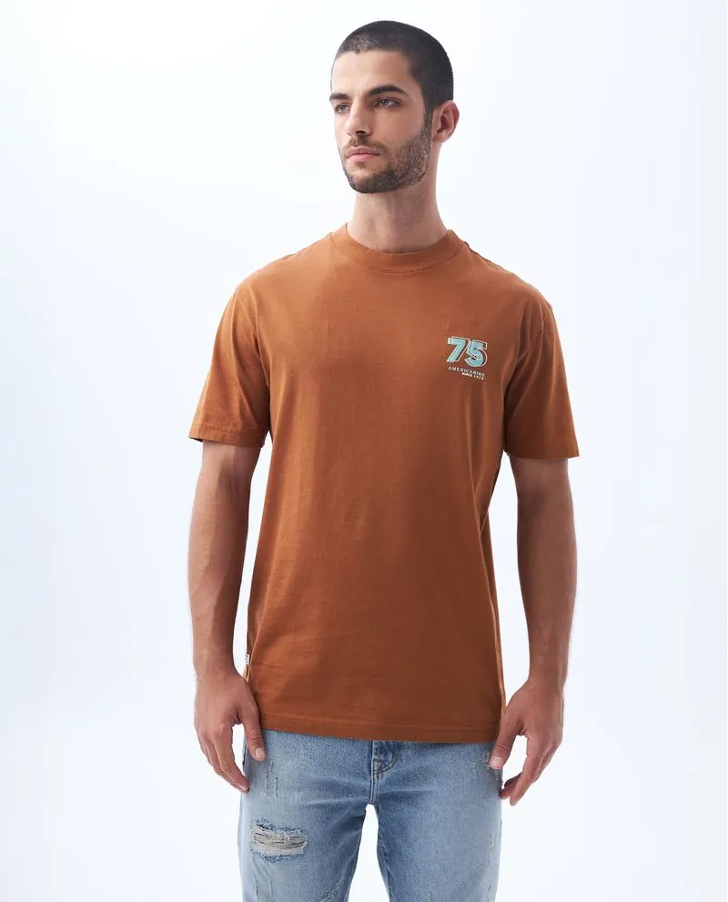 Camiseta estampada en frente para hombre