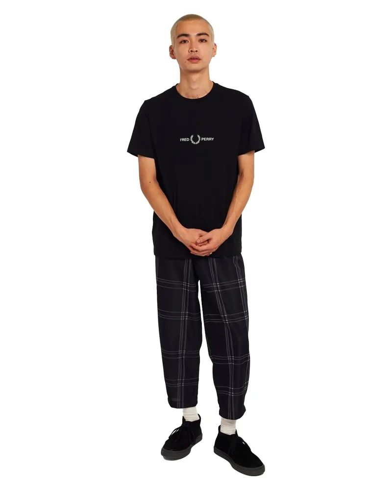 Camiseta fred perry negra embroidered tee