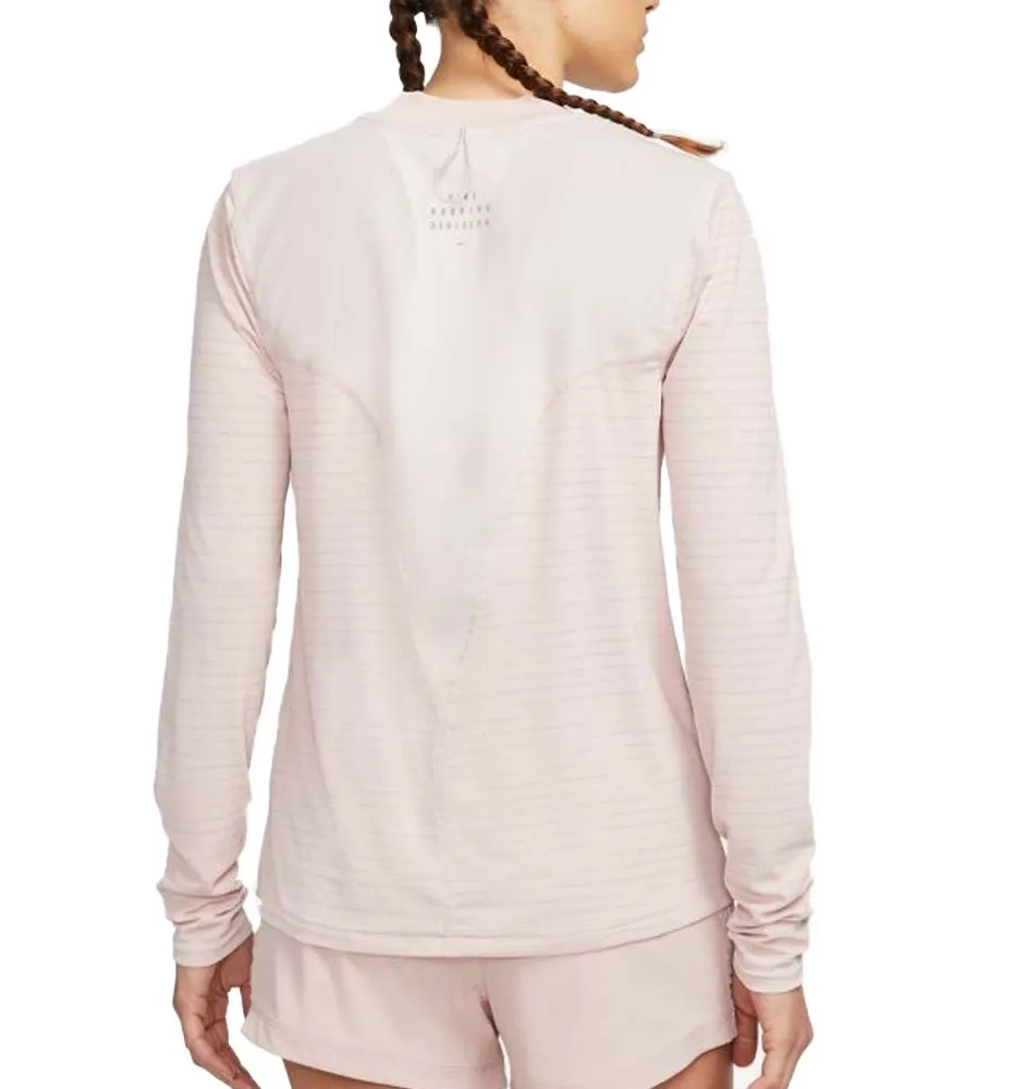 CAMISETA M/L RUNNING_MUJER_NIKE DRIFIT RUN DIVISION
