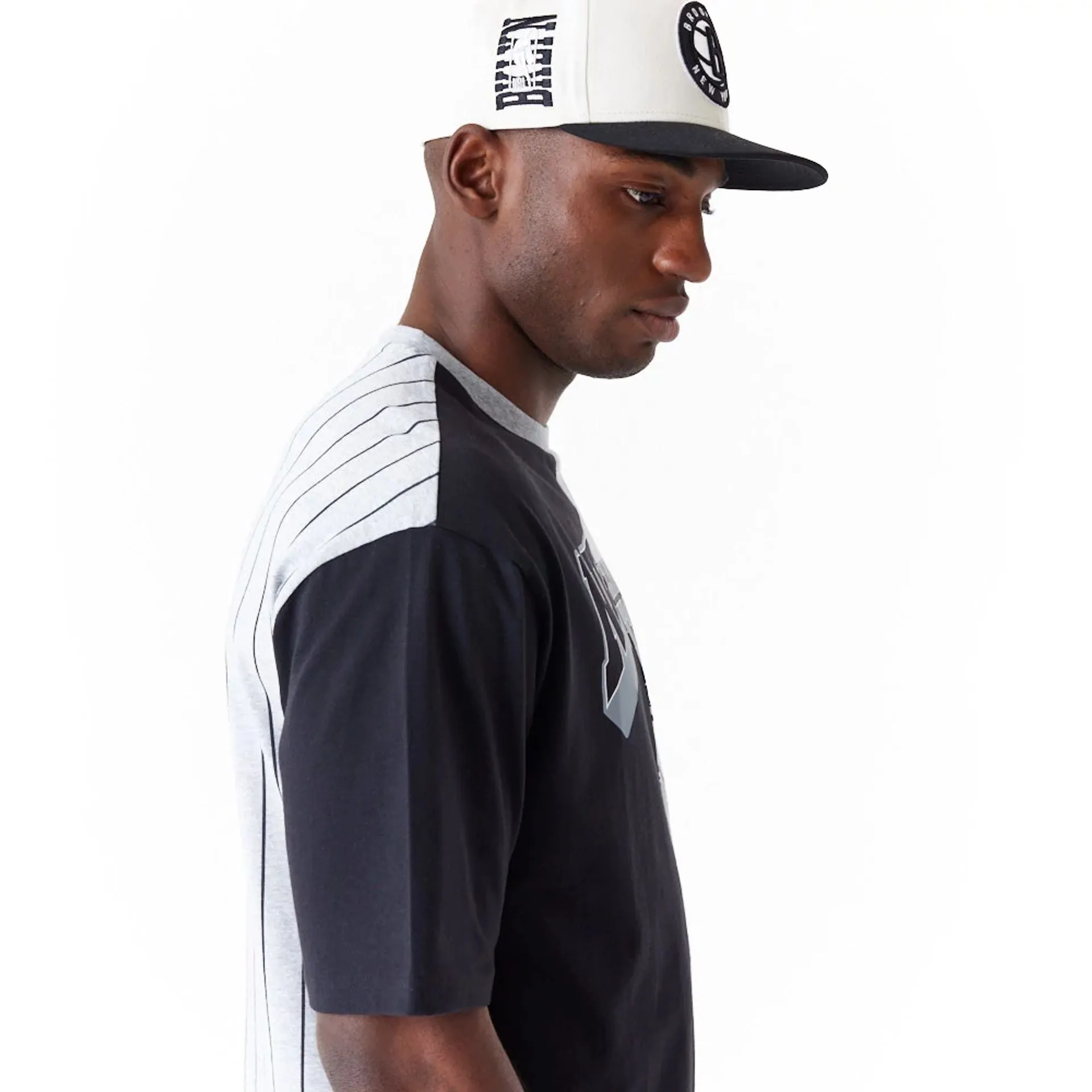 Camiseta Oversized Brooklyn Nets NBA Half Pinstripe