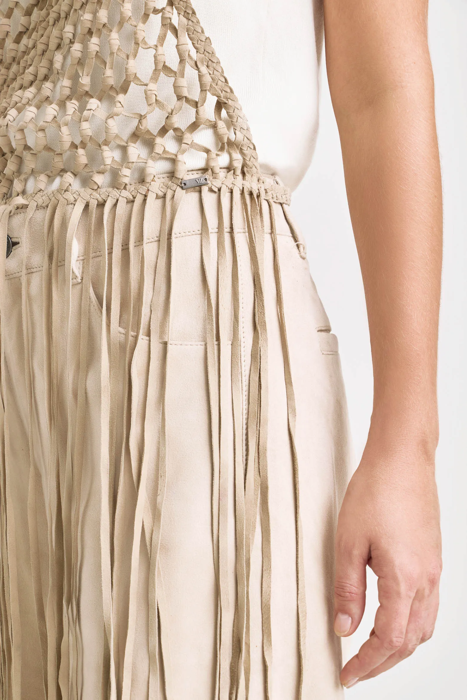 Chaleco astromelia en tejido macramé para mujer flecos