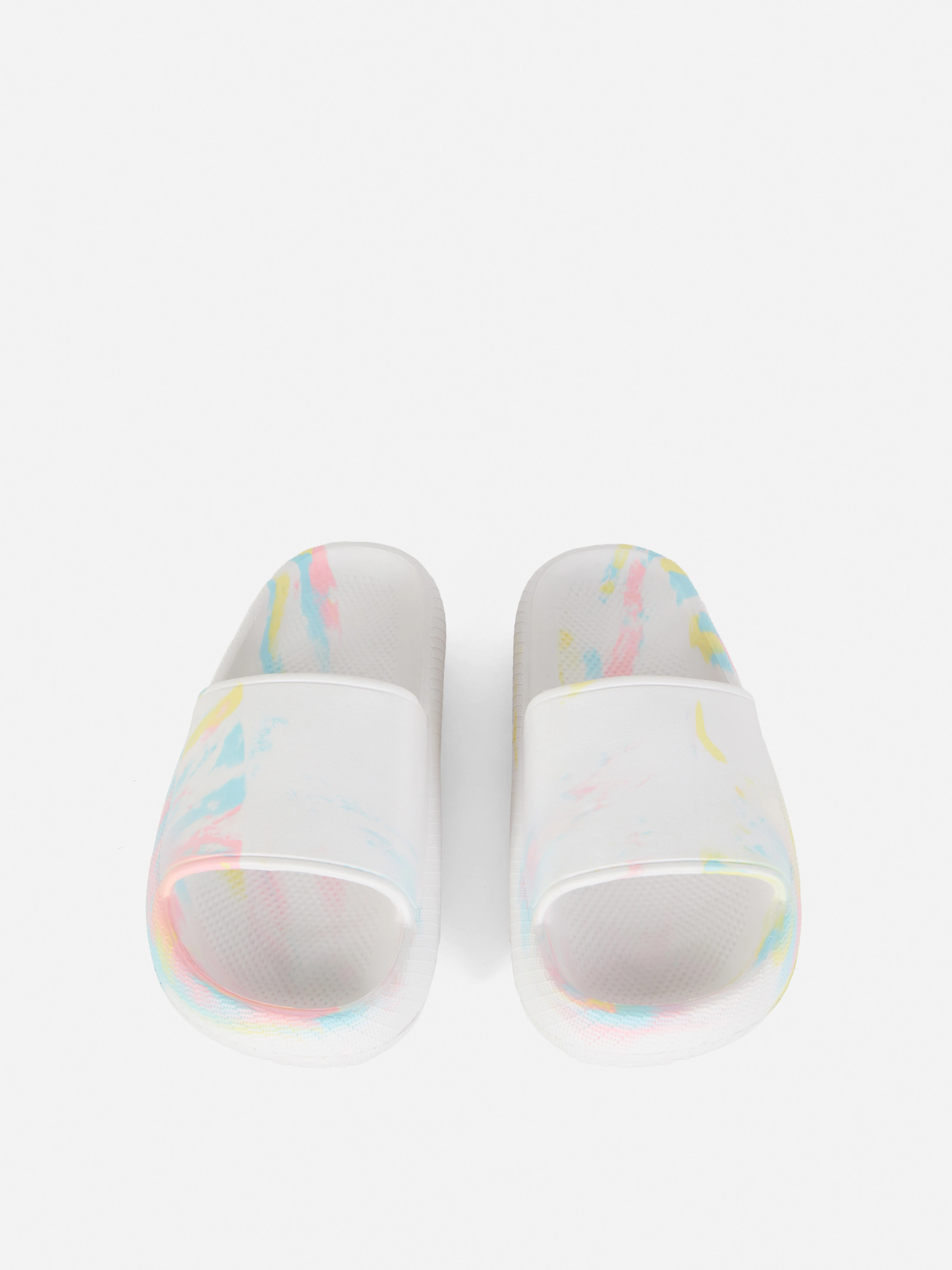 Chanclas con estampado de manchas de pintura