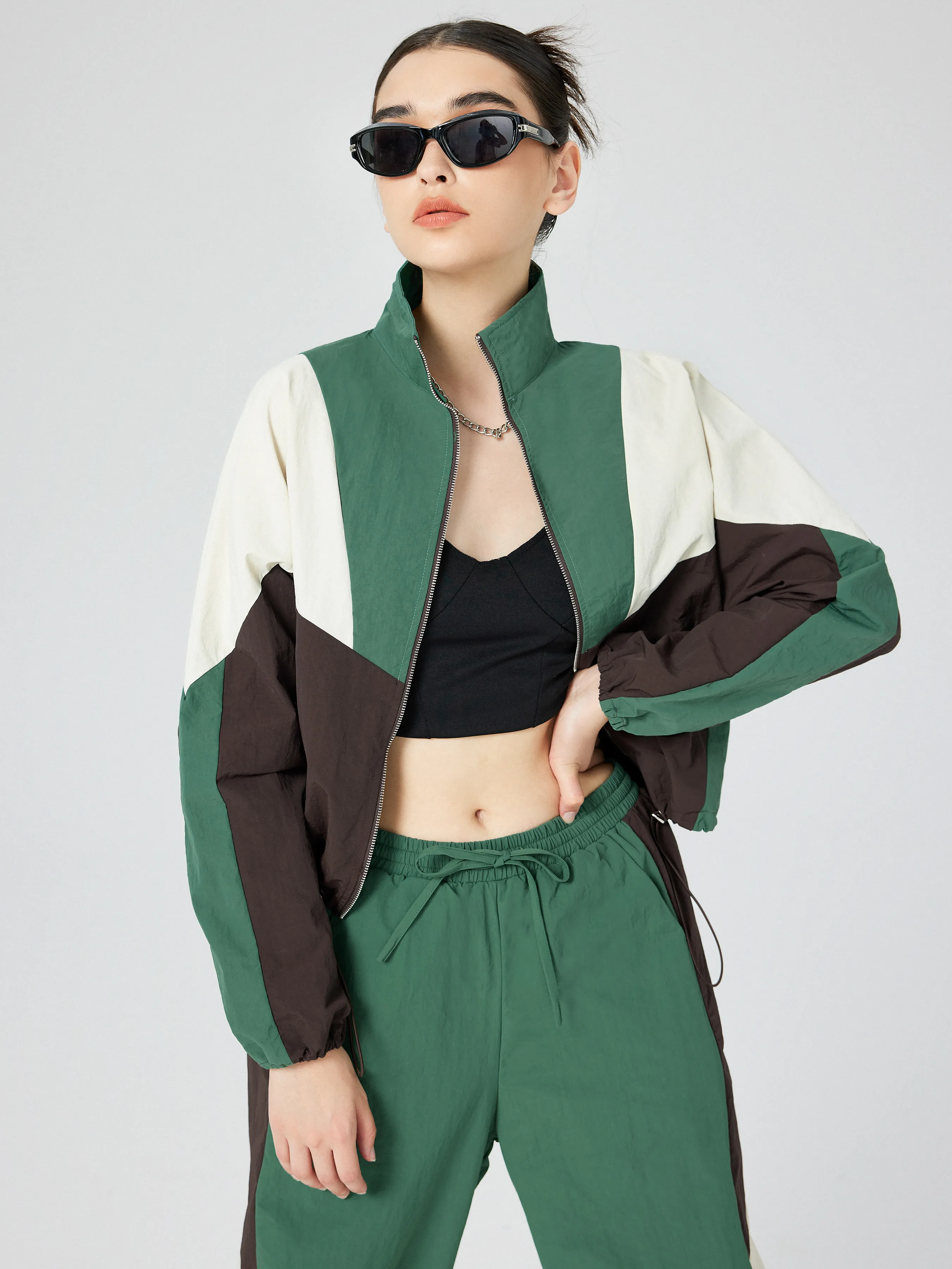  Chaqueta con Cordón de Bloque de Color