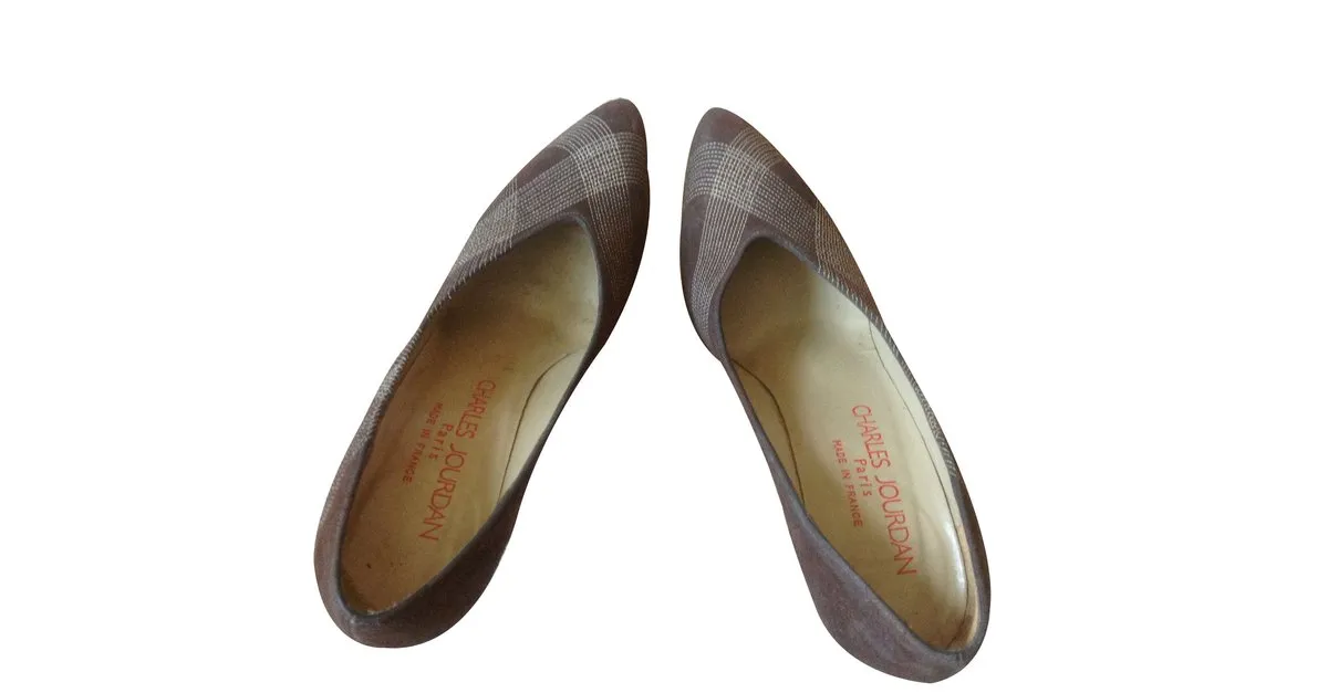 Charles Jourdan Tacones Castaño 