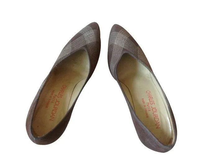 Charles Jourdan Tacones Castaño 