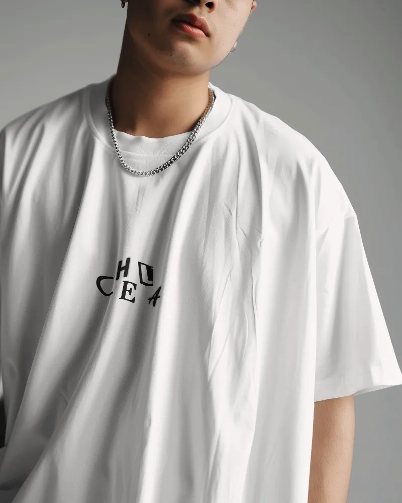 Chela Clo – Camiseta hidden message