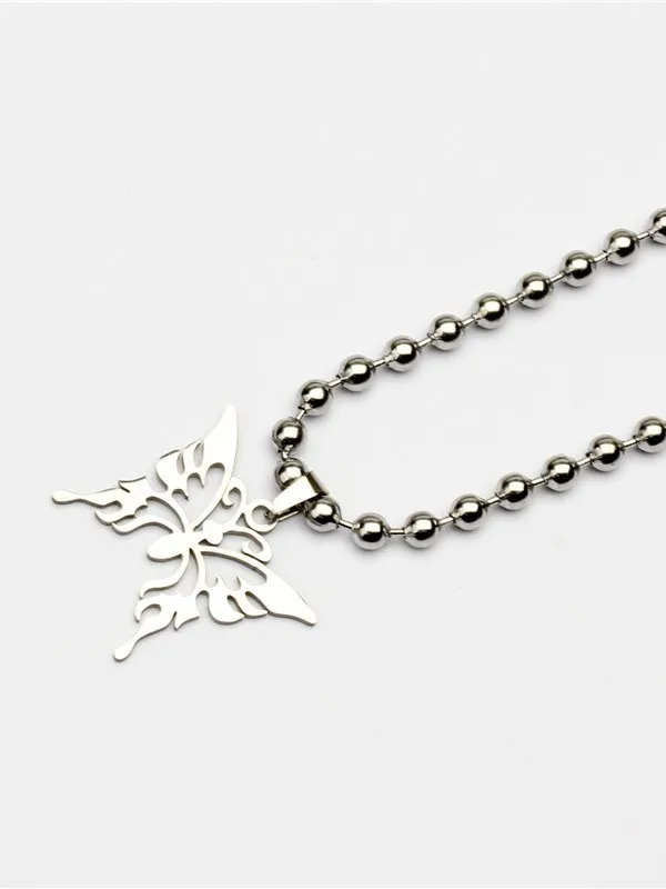 Collar con colgante de mariposa