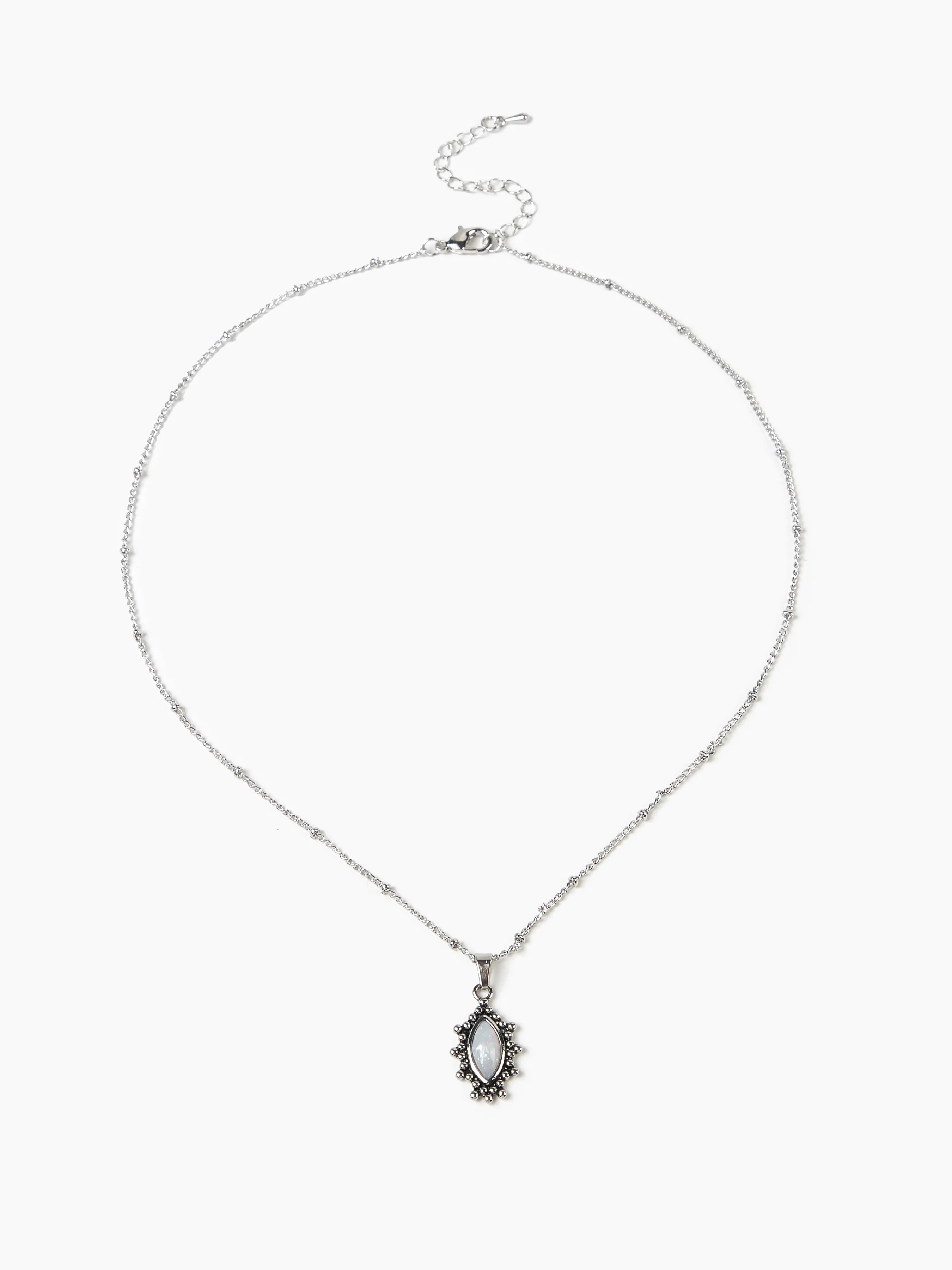 Collar de Ópalo con Corte Marquesa