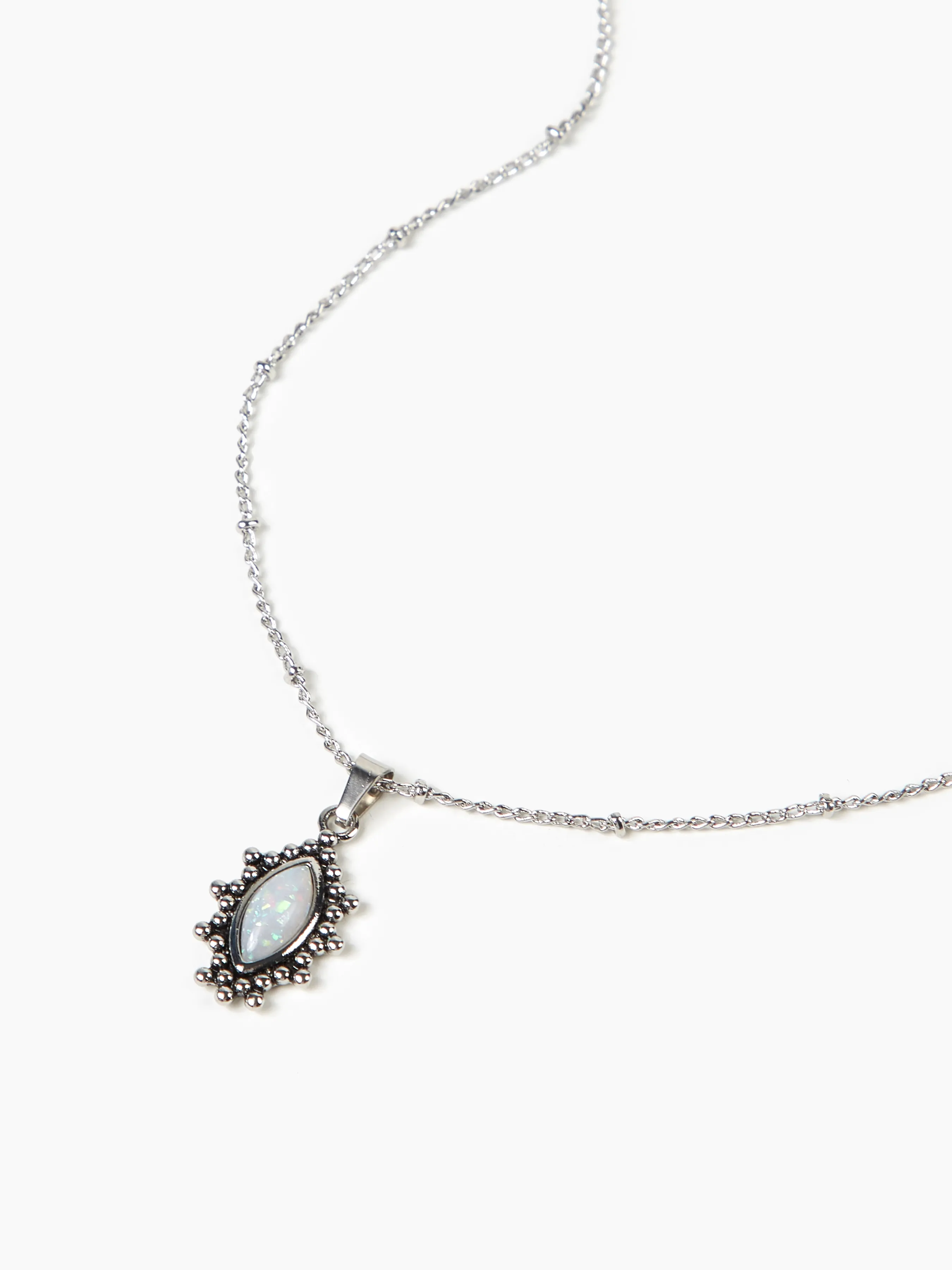 Collar de Ópalo con Corte Marquesa
