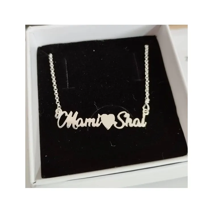 Collares con nombres con el tipo de letra que desee en plata de ley