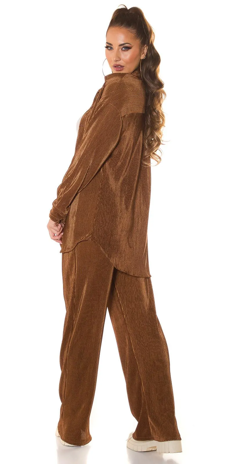 Conjunto casual relax marrón