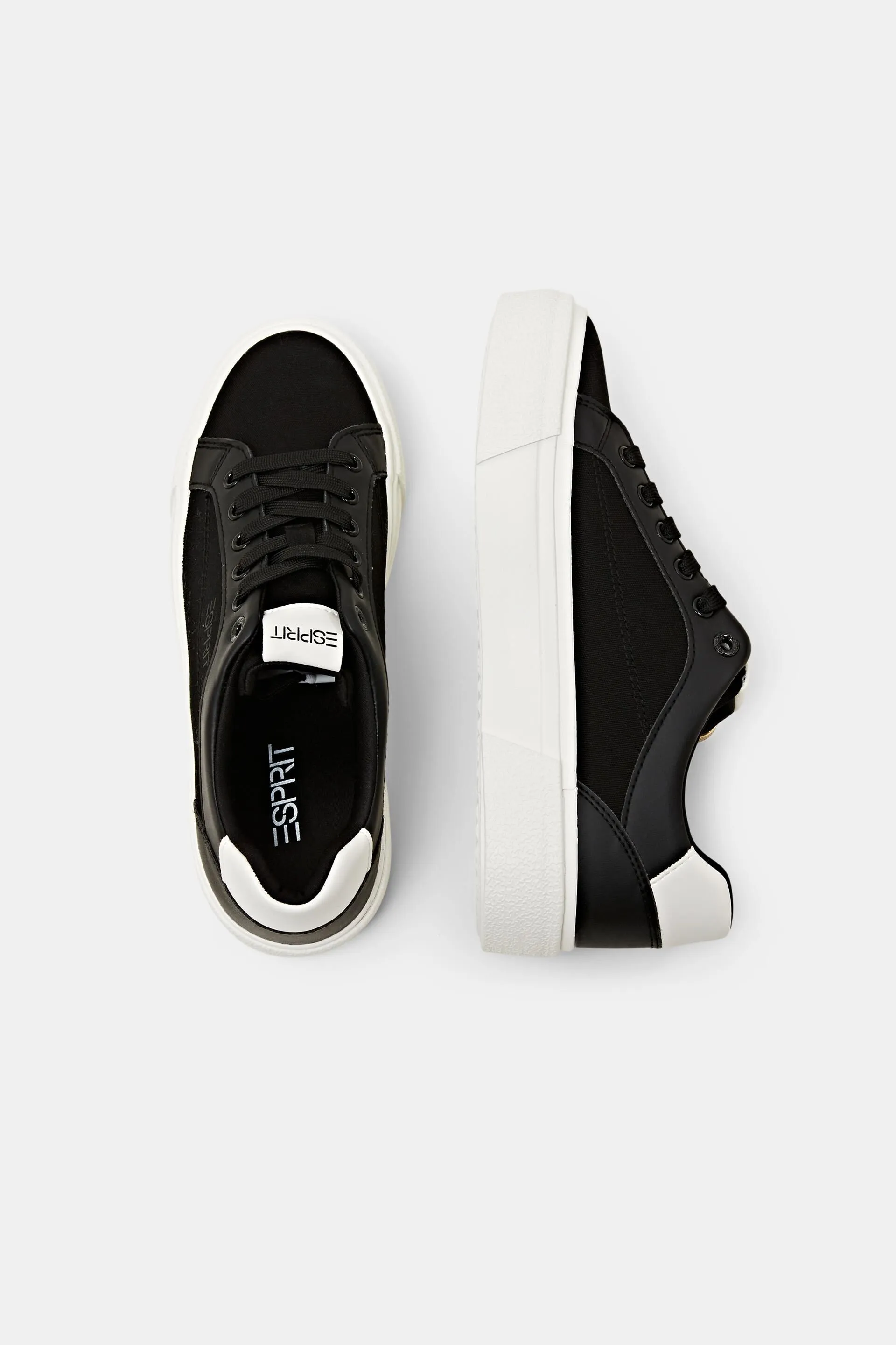 Deportivas de plataforma con cordones