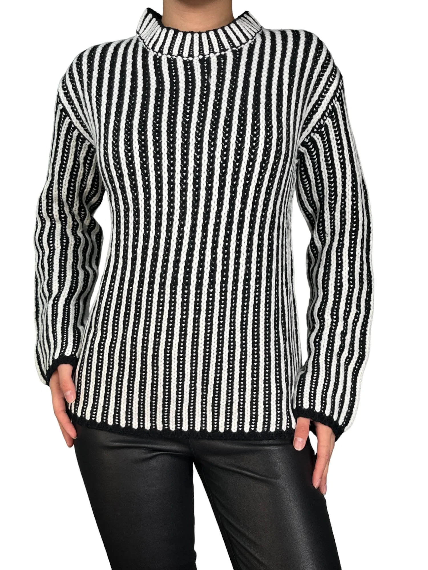 ENDLESS ROSE Sweater Blanco y Negro
