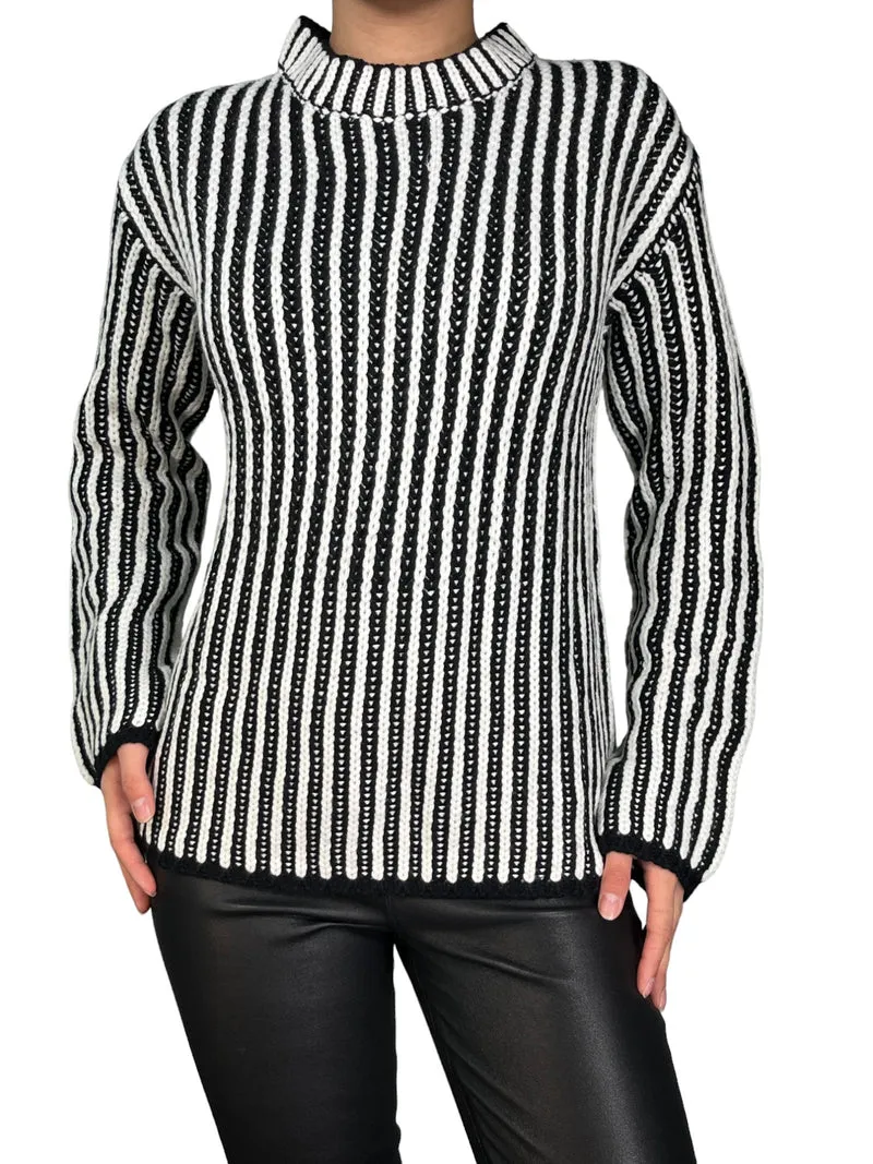 ENDLESS ROSE Sweater Blanco y Negro