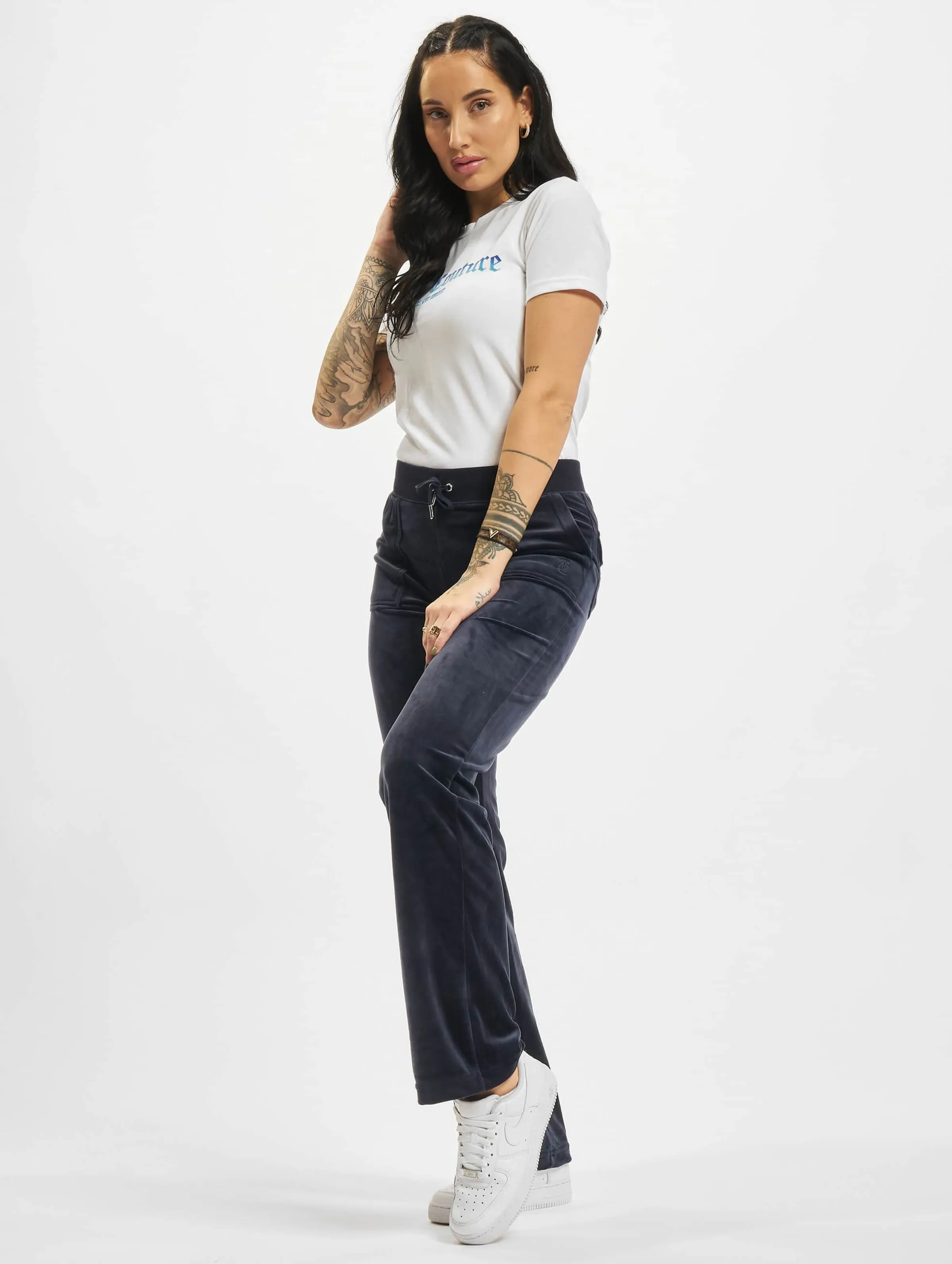 Girlfriend Fit Ombre La Logo