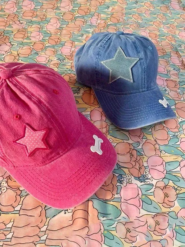 Gorra de béisbol con estrella de hueso bordada