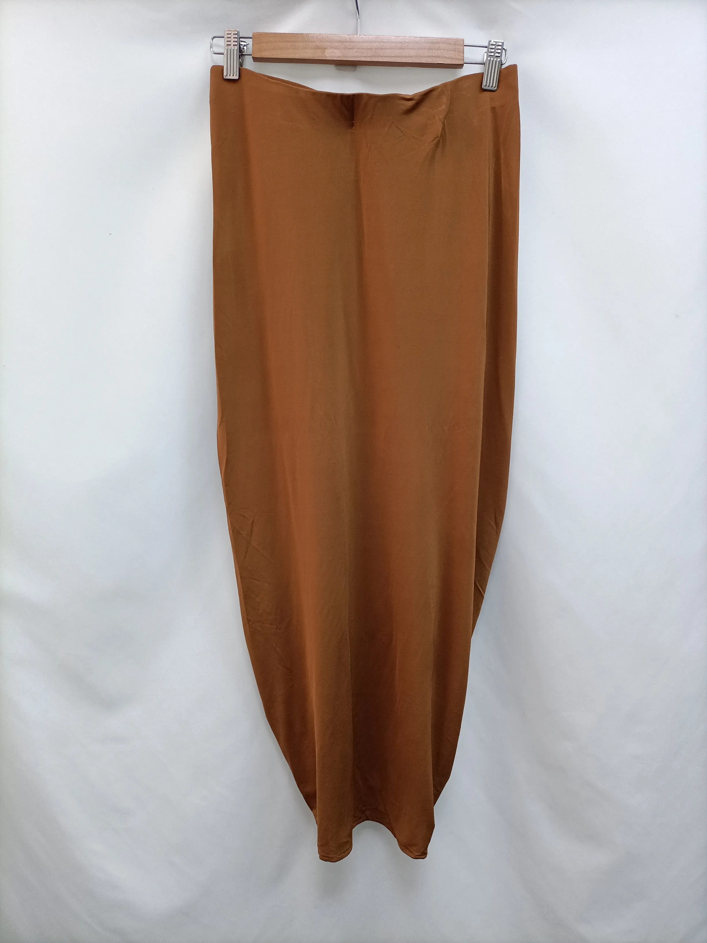 H&M. Falda camel T.s