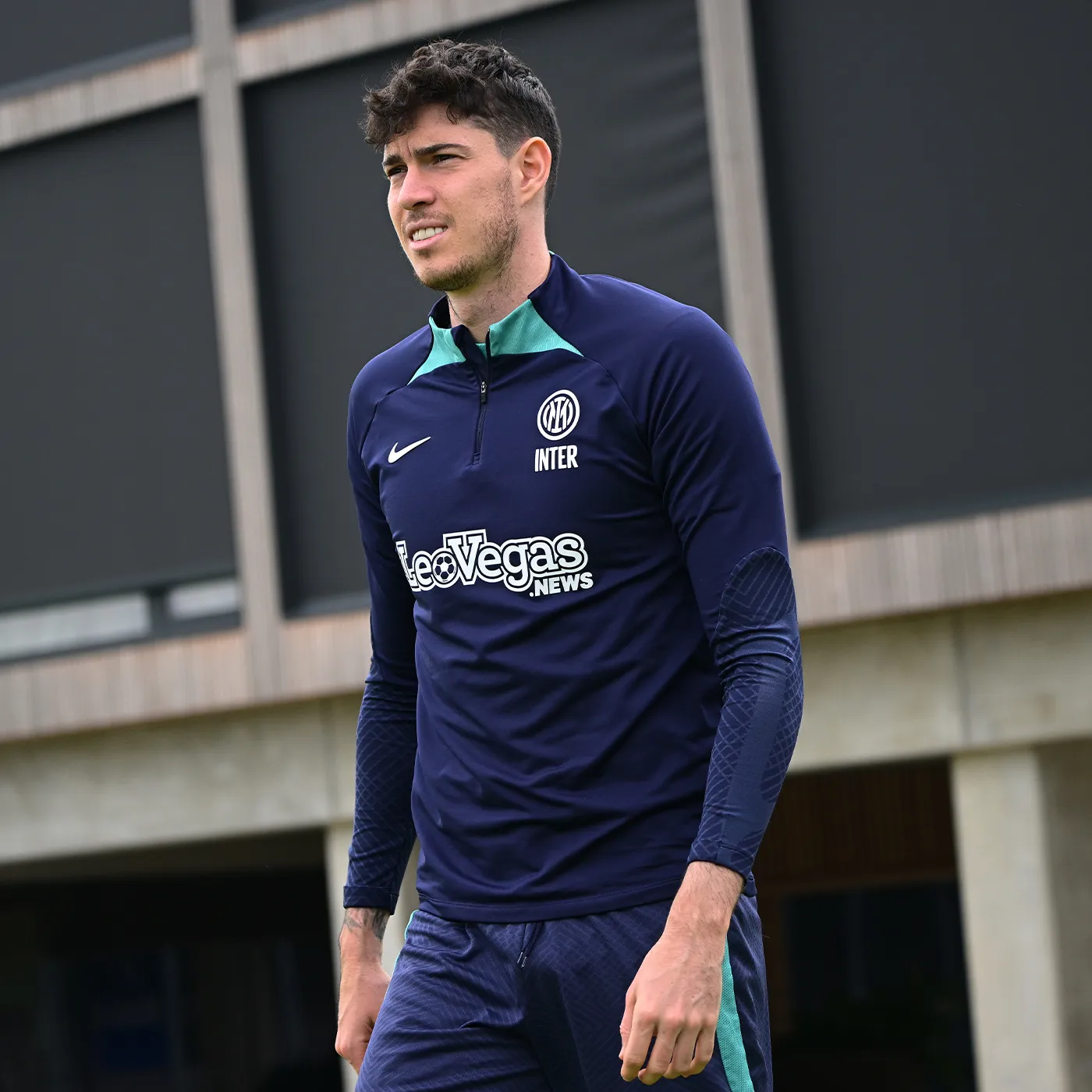 IM NIKE TOP DE ENTRENAMIENTO DRILL HOMBRE 2022/23
