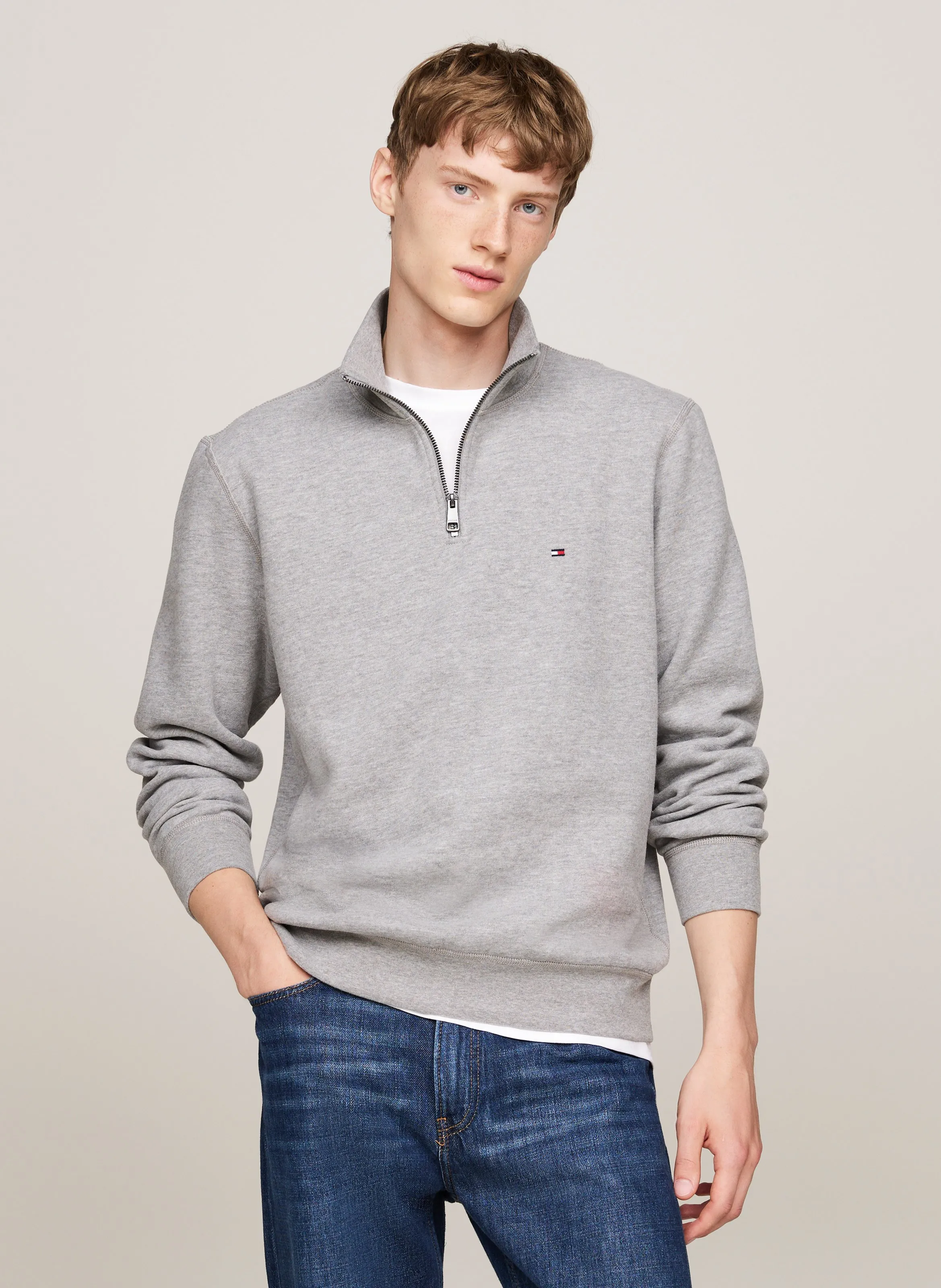 Jersey recto de mezcla de punto con cuello alto en gris