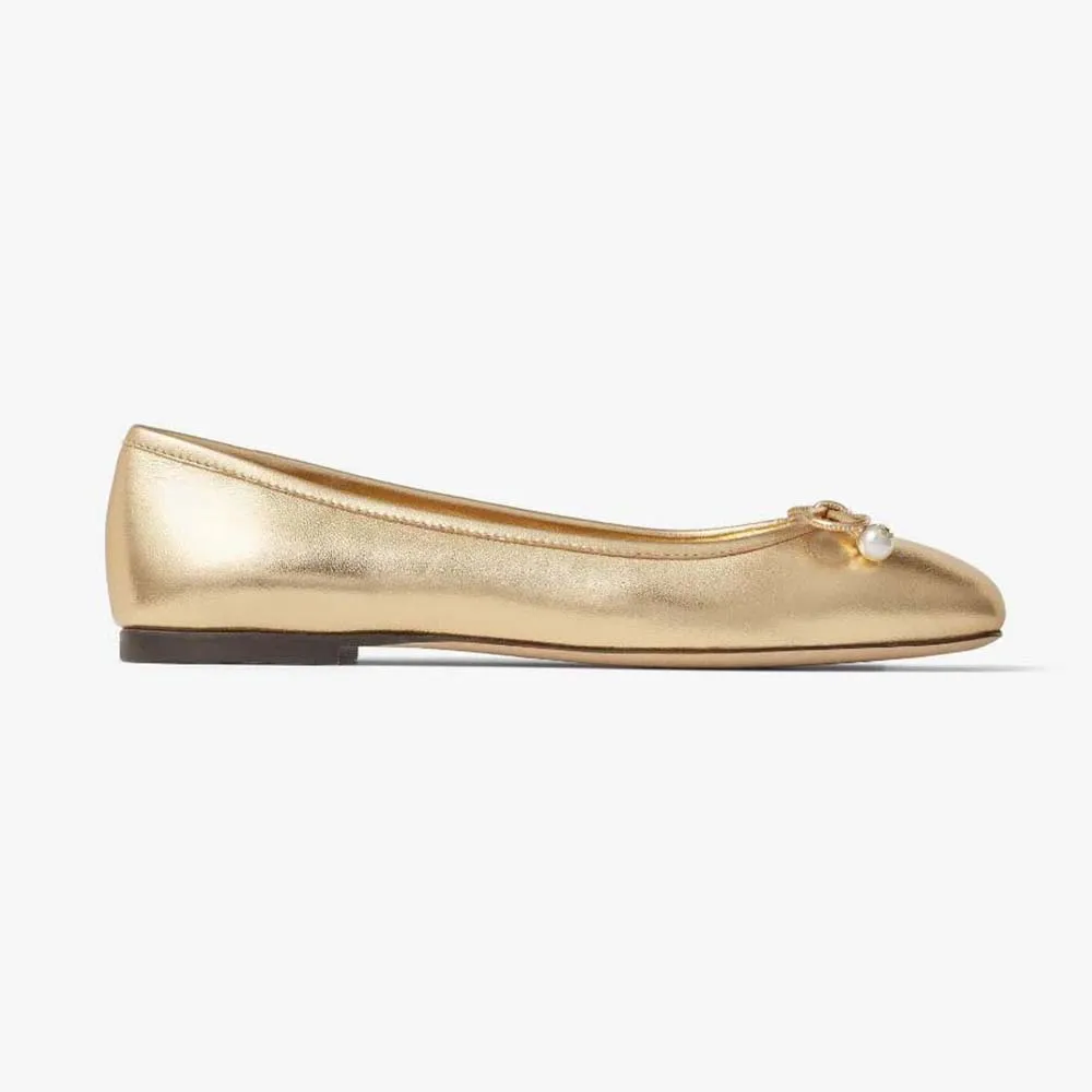 Jimmy Choo Zapatos planos Elme Flat de piel de napa metalizada dorada con adornos de perlas para mujer