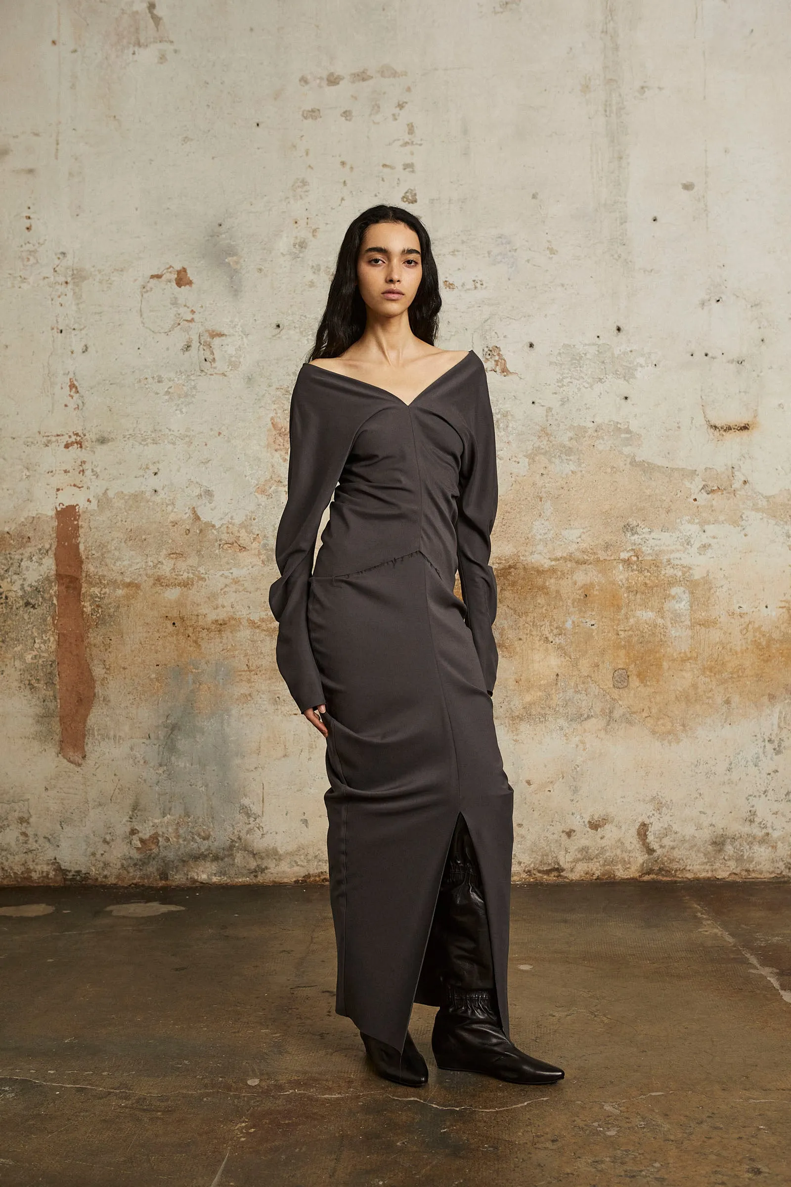 Kaz, long gray silk skirt