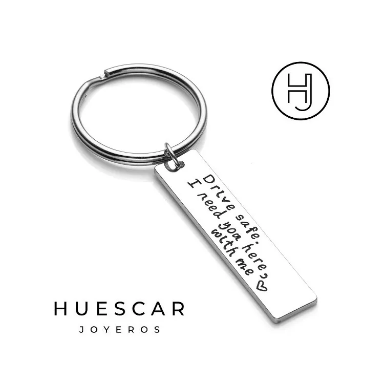 Llavero personalizado rectangular en plata de ley