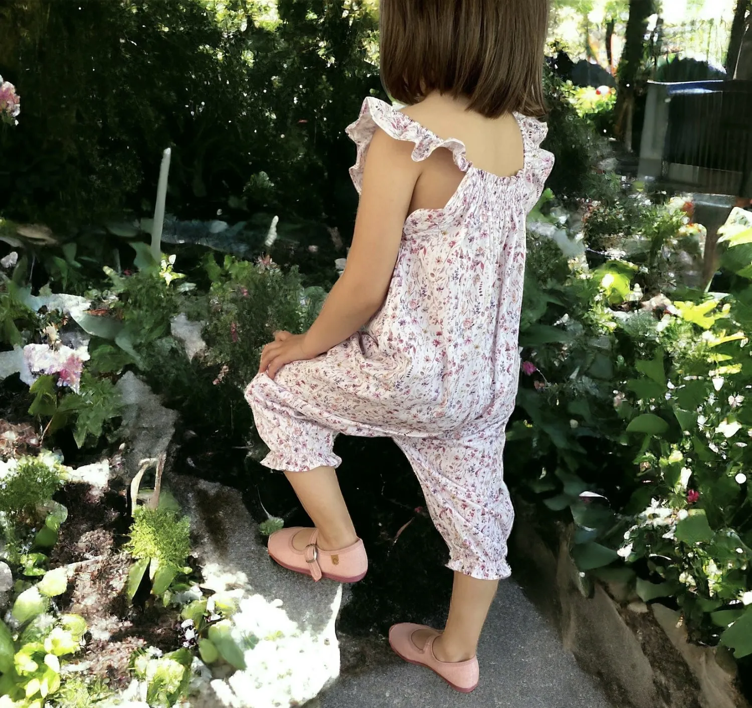 Mono para niña con estampado flores colección Peces