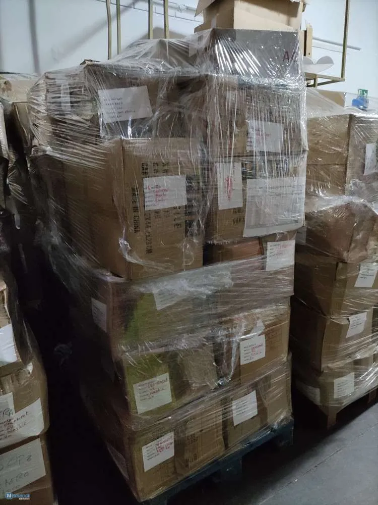 Nuevo stock de productos de bazar para exportación
