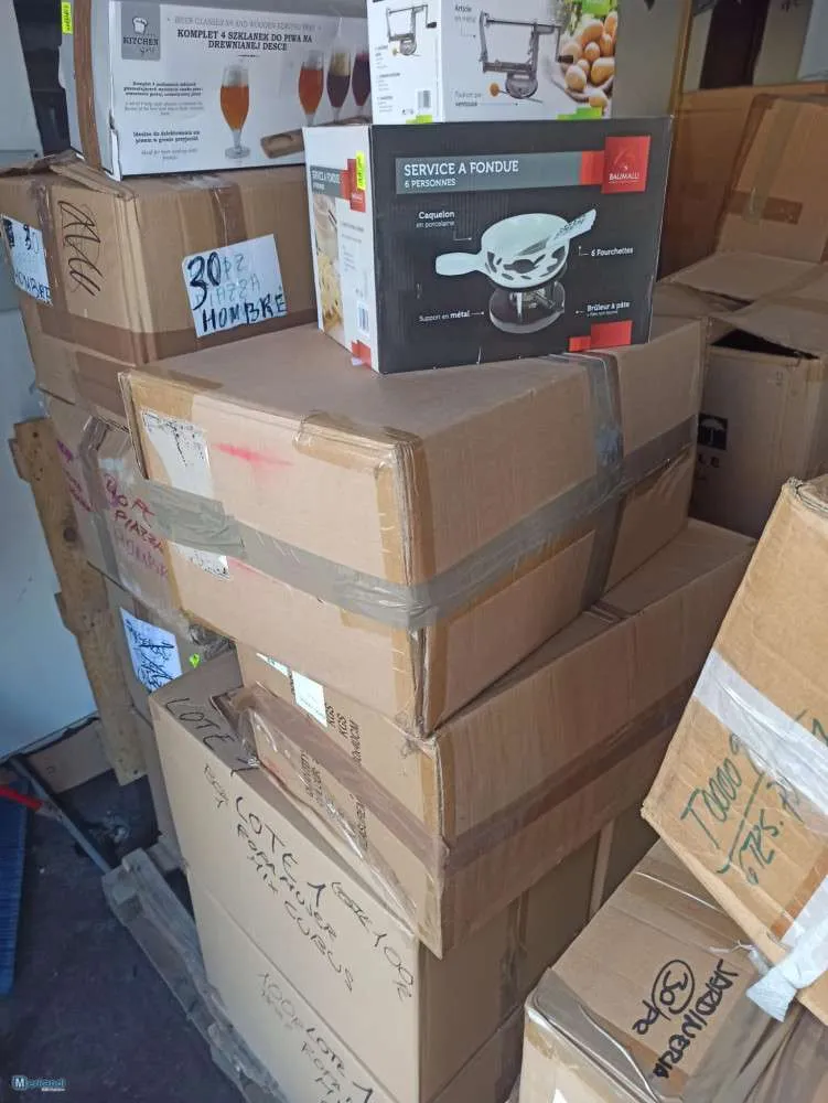 Nuevo stock de productos de bazar para exportación