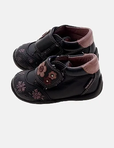 Pablosky Zapatos primero pasos azules bordados rosas