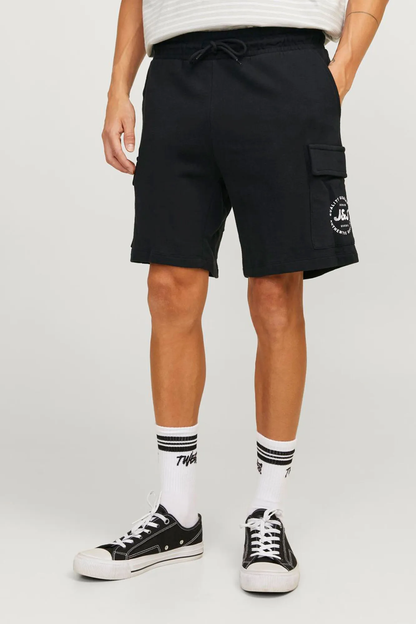 Pantalón corto tipo cargo