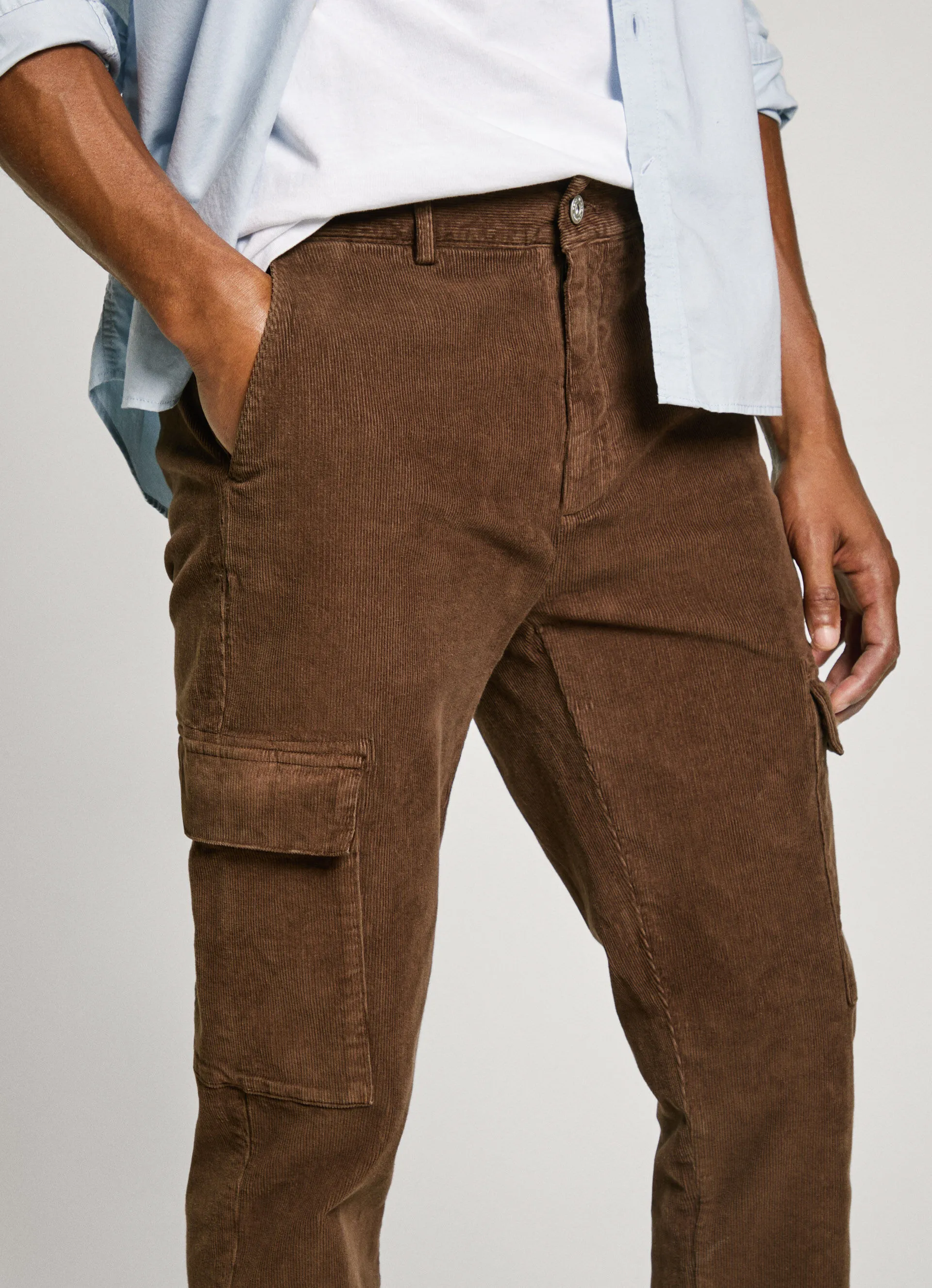pantalón cargo de pana fit slim