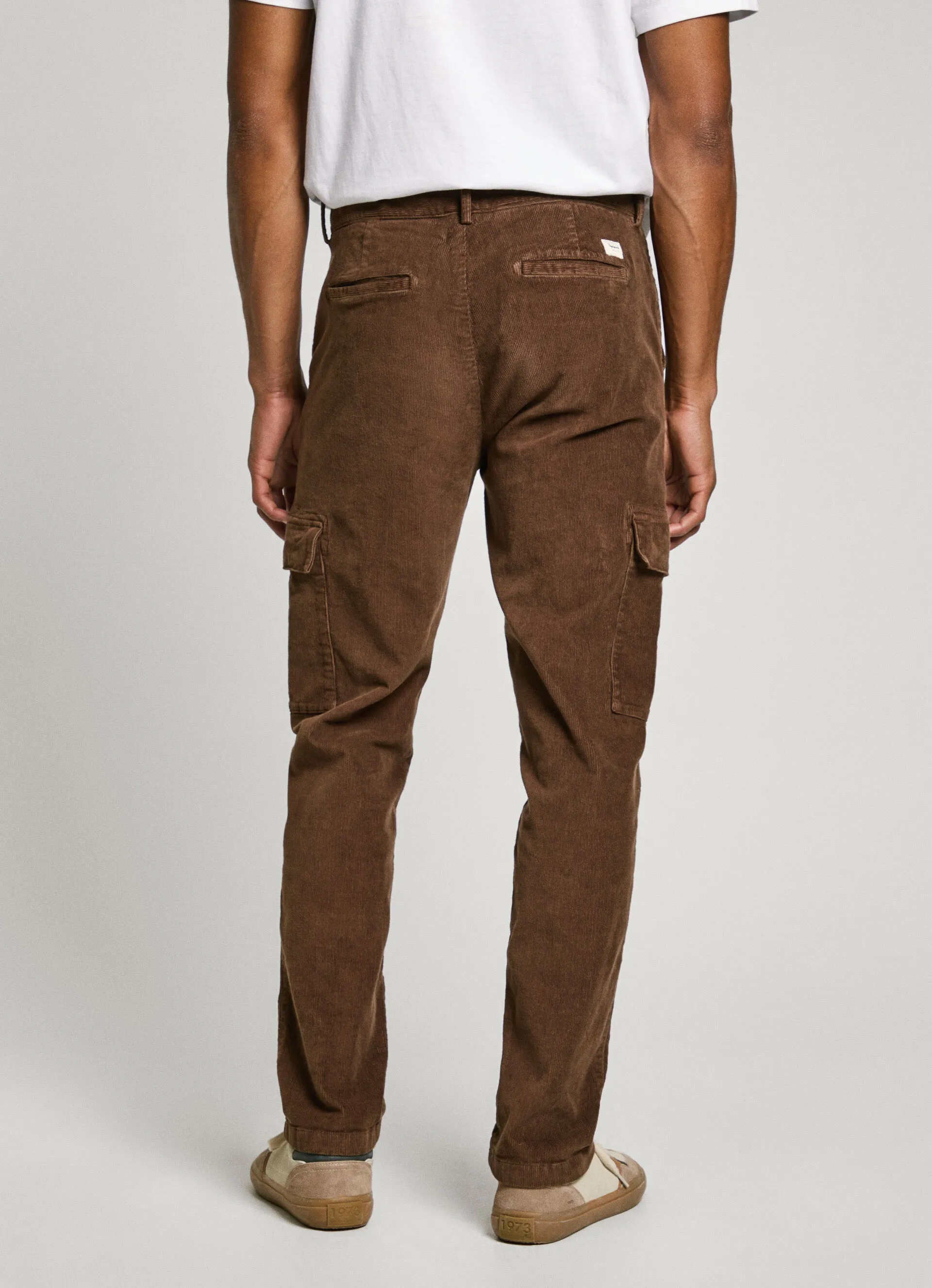 pantalón cargo de pana fit slim
