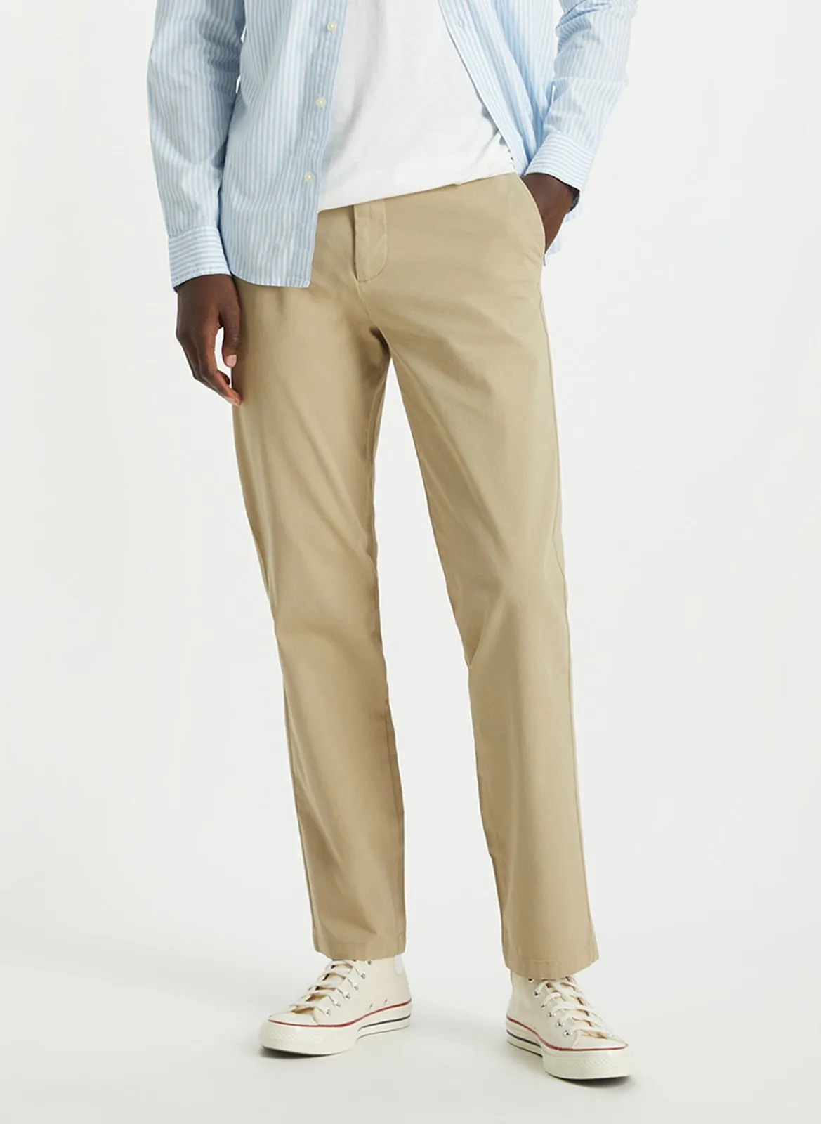 Pantalón chino de algodón elástico en caqui