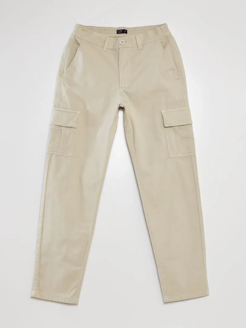 PANTALóN CON BOLSILLOS  GRIS