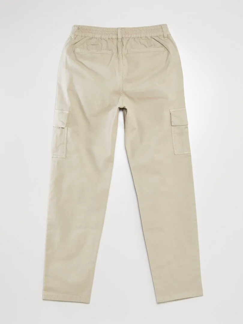 PANTALóN CON BOLSILLOS  GRIS