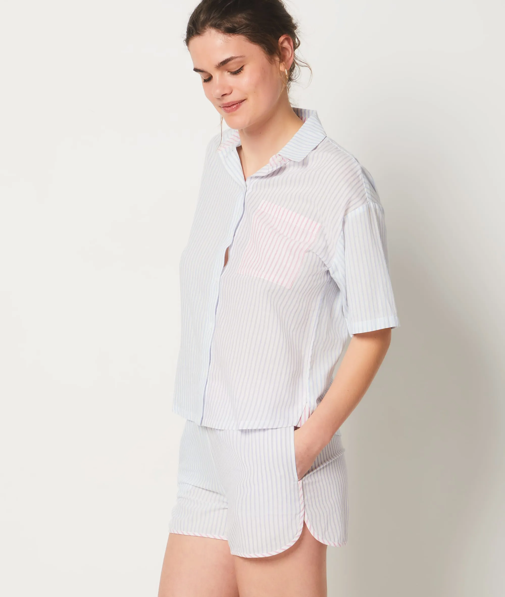 PANTALóN CORTO PIJAMA, ESTAMPADO DE RAYAS BRIELLA ECRU  ETAM