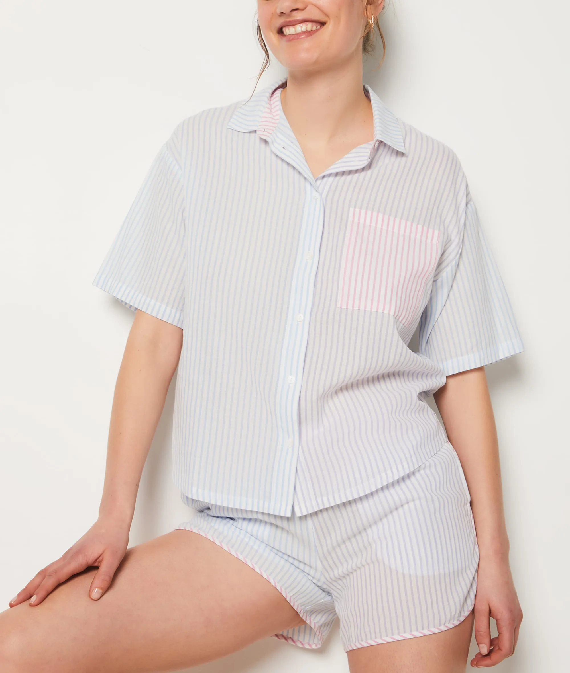 PANTALóN CORTO PIJAMA, ESTAMPADO DE RAYAS BRIELLA ECRU  ETAM